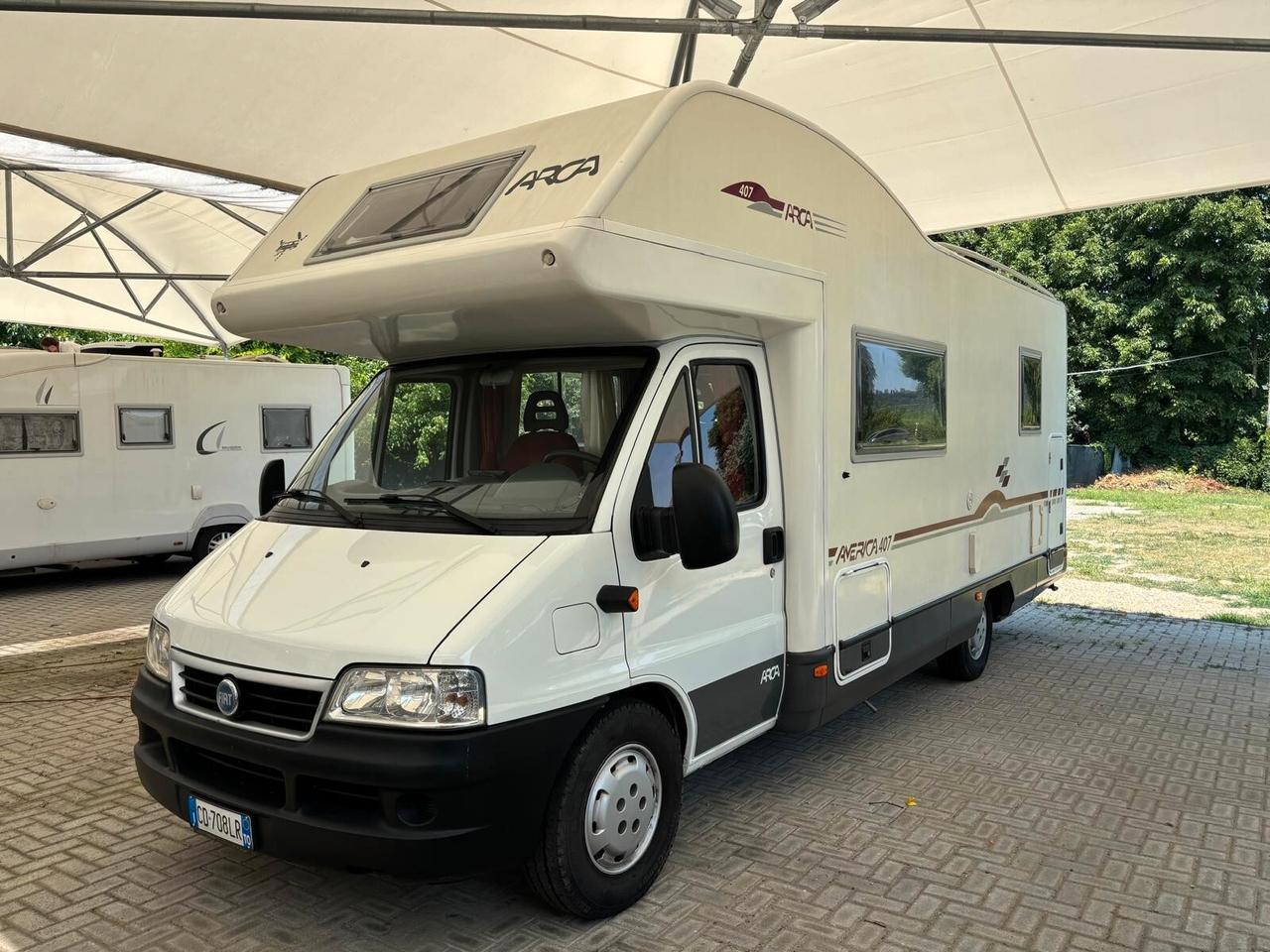 Arca America 407 camper