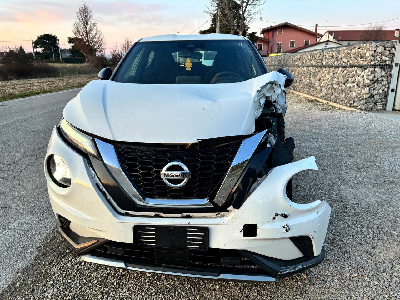 Nissan Juke 1.0 DIG-T 117 CV Visia