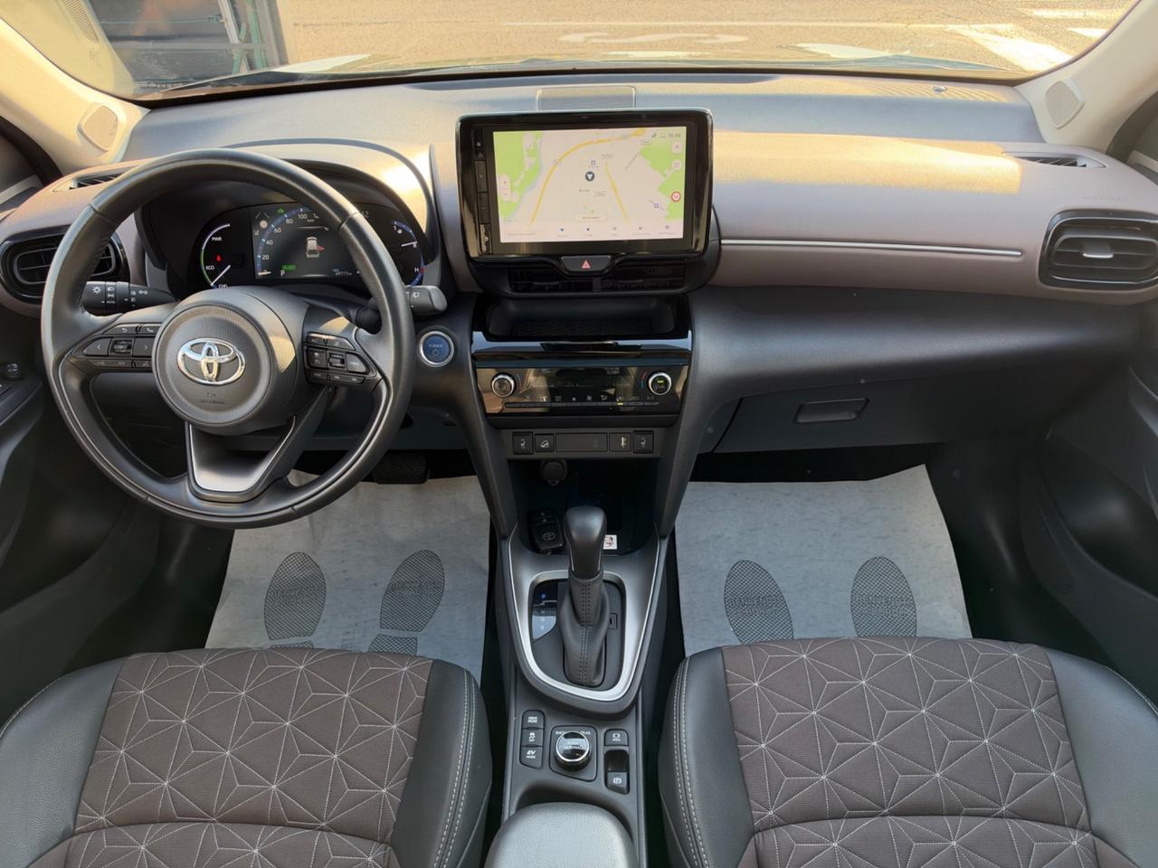 Toyota Yaris Cross 1.5 Hybrid 5p. E-CVT AWD-i Lounge