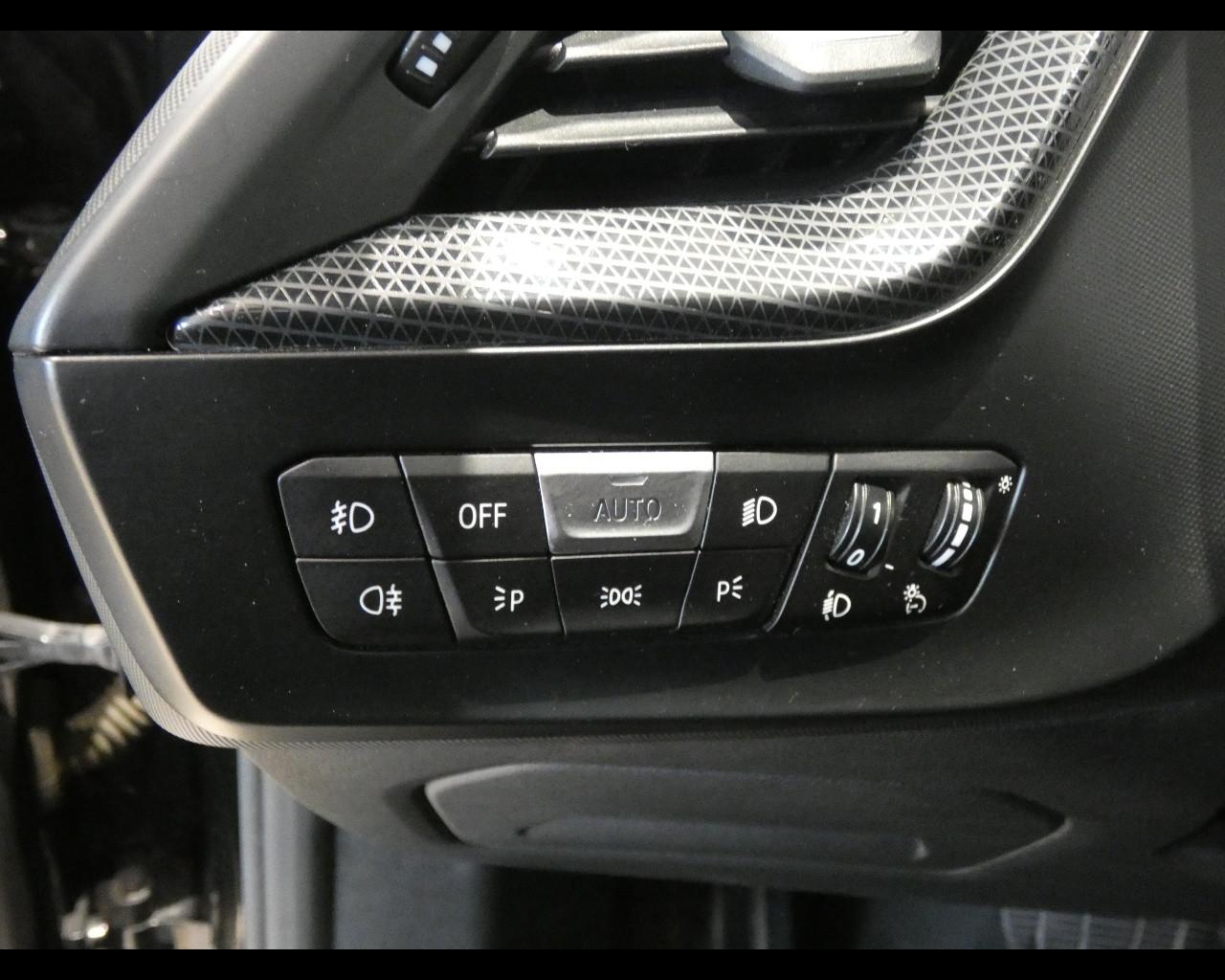 BMW Serie 1 (F40) - 116d 5p. Sport