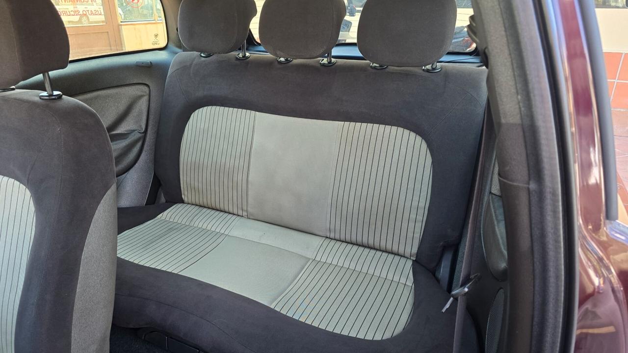 Lancia Ypsilon 1.2 Oro Bianco