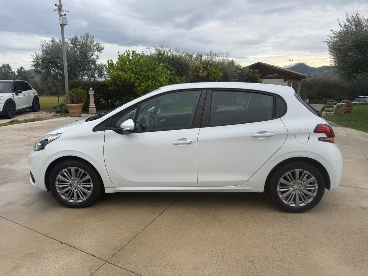 Peugeot 208 BlueHDi 75 5 porte Allure