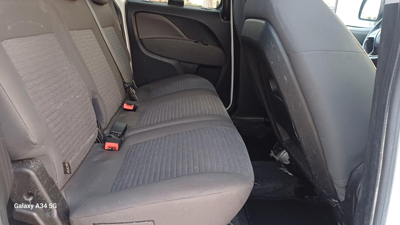 Fiat Doblo Natural Power Lounge 7 posti
