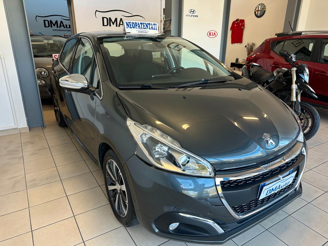 Peugeot 208 PureTech 82 5 porte Allure
