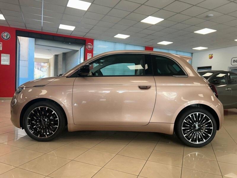 FIAT 500 (2020-->) 500 Berlina Hybrid Icon