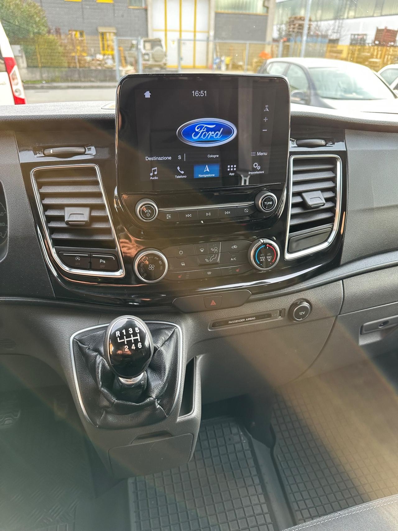 Ford Transit Custom 340 2.0 TDCi 130 PC Furgone Titanium