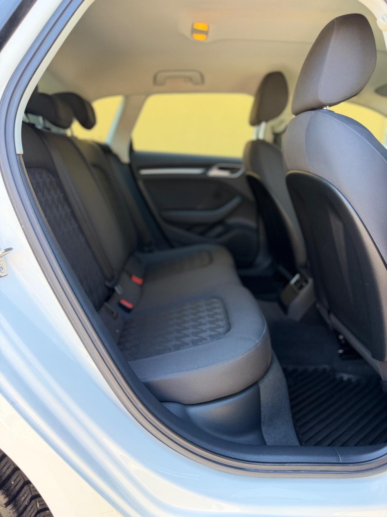 Audi A3 1.6 TDI S tronic