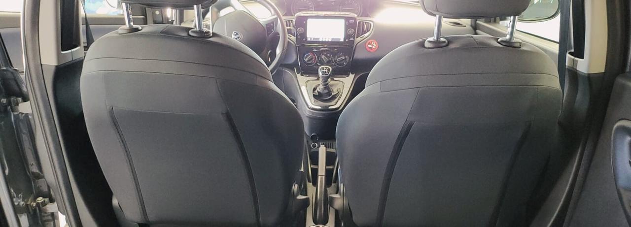 Lancia Ypsilon 1.0 FireFly 5 porte S&S Hybrid Silver Plus