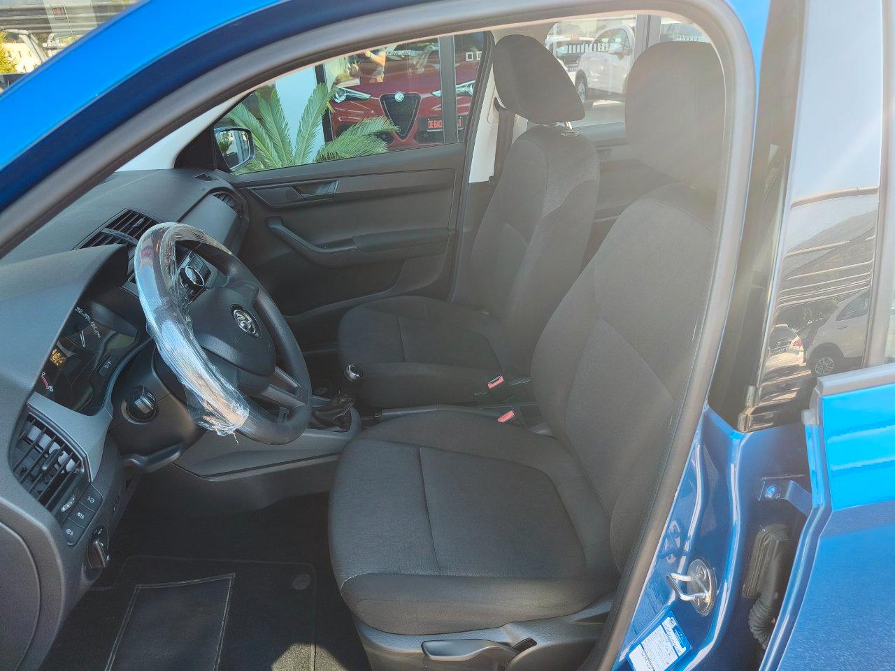 Skoda Fabia 5 Porte Fabia 1.0 mpi 60cv (OK NEOPATENTATI)