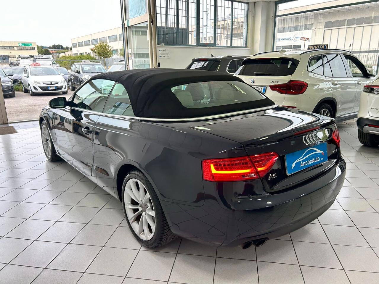 Audi A5 2.0D CABRIO 2012