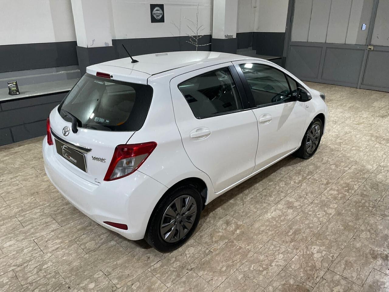Toyota Yaris 1.0 5 porte Lounge