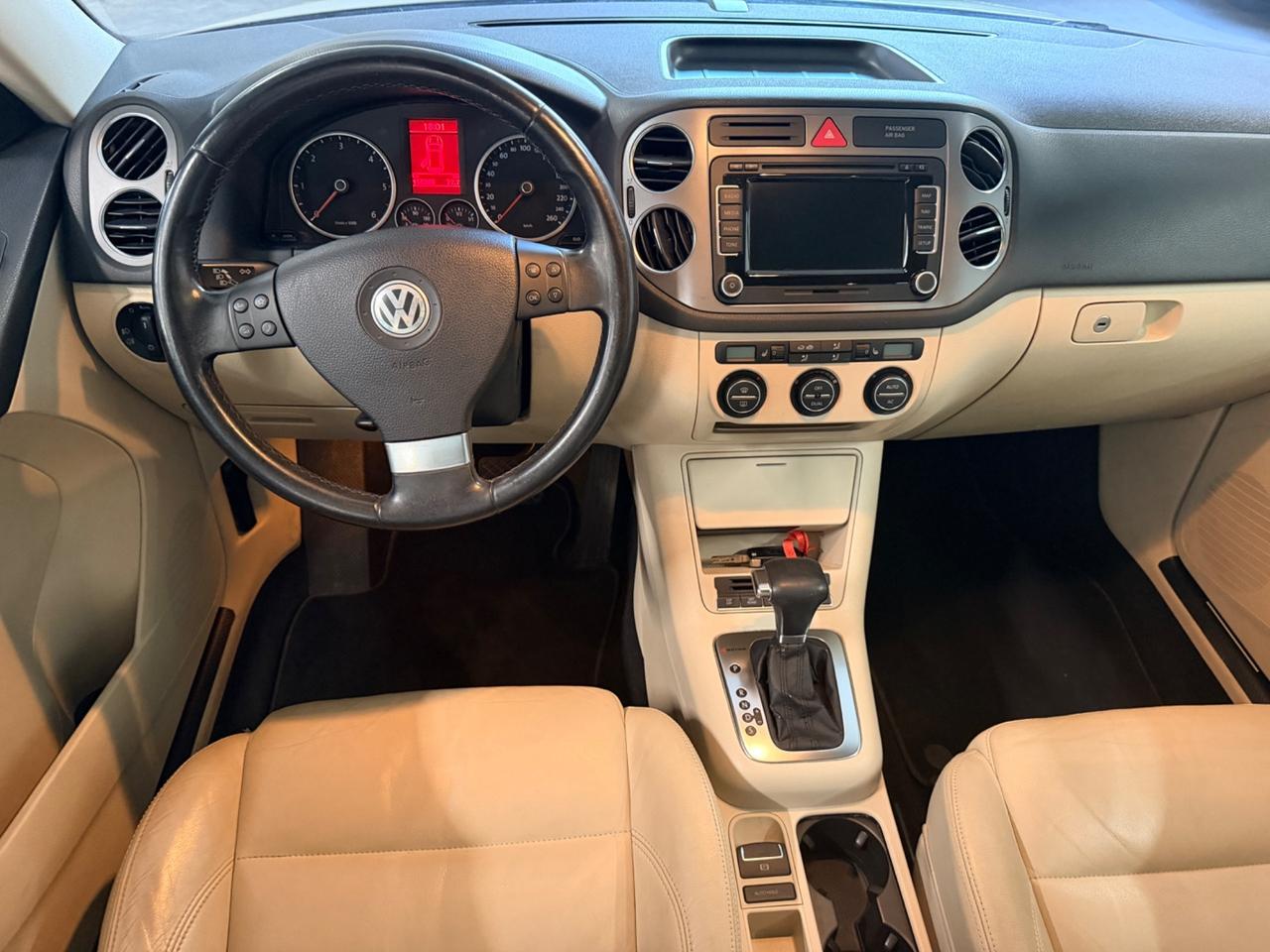 Volkswagen Tiguan 2.0 TDI DPF 4MOTION tiptronic Sport & Style