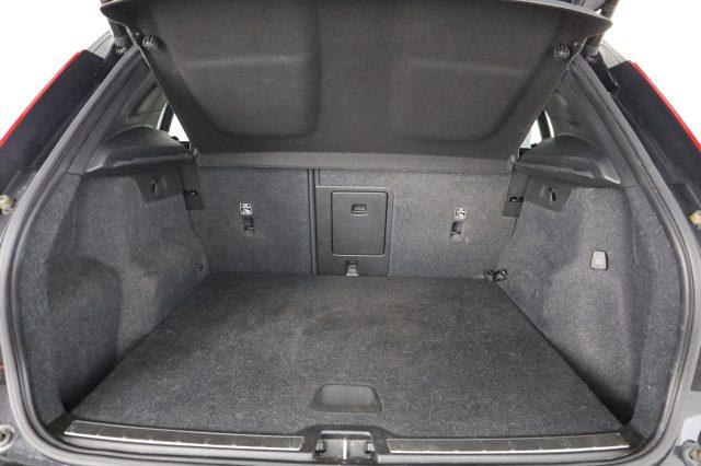 VOLVO XC40 XC40 B4 AWD Geartronic Inscription