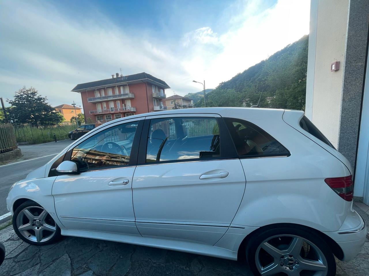 Mercedes-benz B 180 B 180 BlueEFFICIENCY Sport