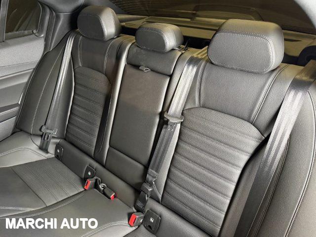 ALFA ROMEO Giulia 2.2 Turbodiesel 210 CV AT8 AWD Q4 Veloce
