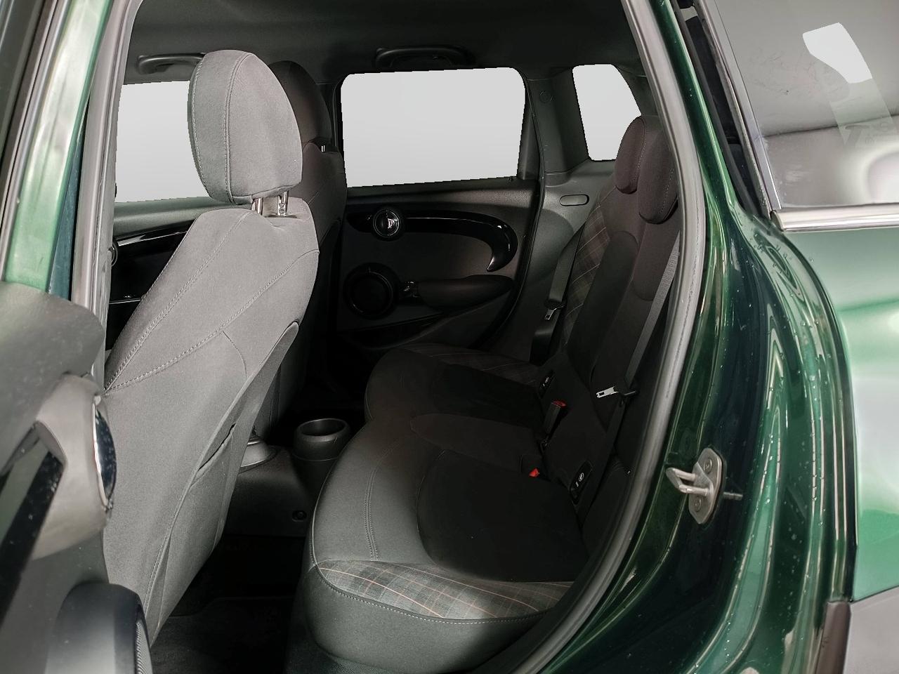 MINI Mini IV F55-F56 2014 - Mini 1.5 Cooper D Hype Seven 5p