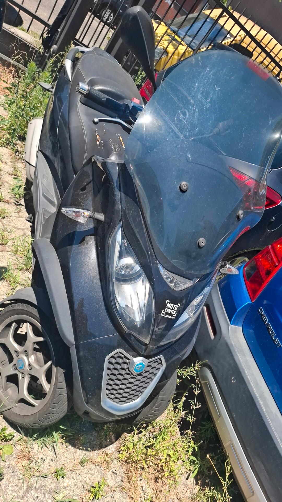 Piaggio MP3 300