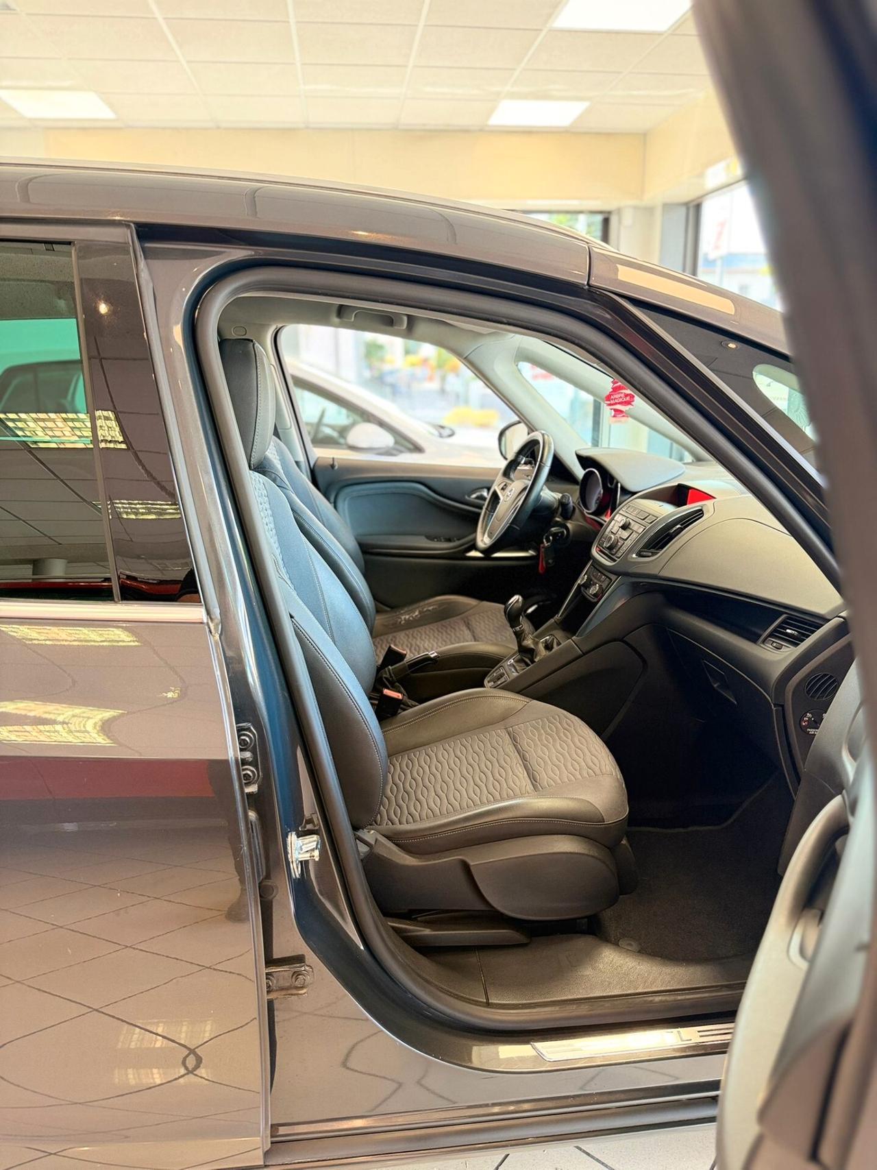 Opel Zafira Tourer 1.4 Turbo 140CV GPL Cosmo - 7 POSTI