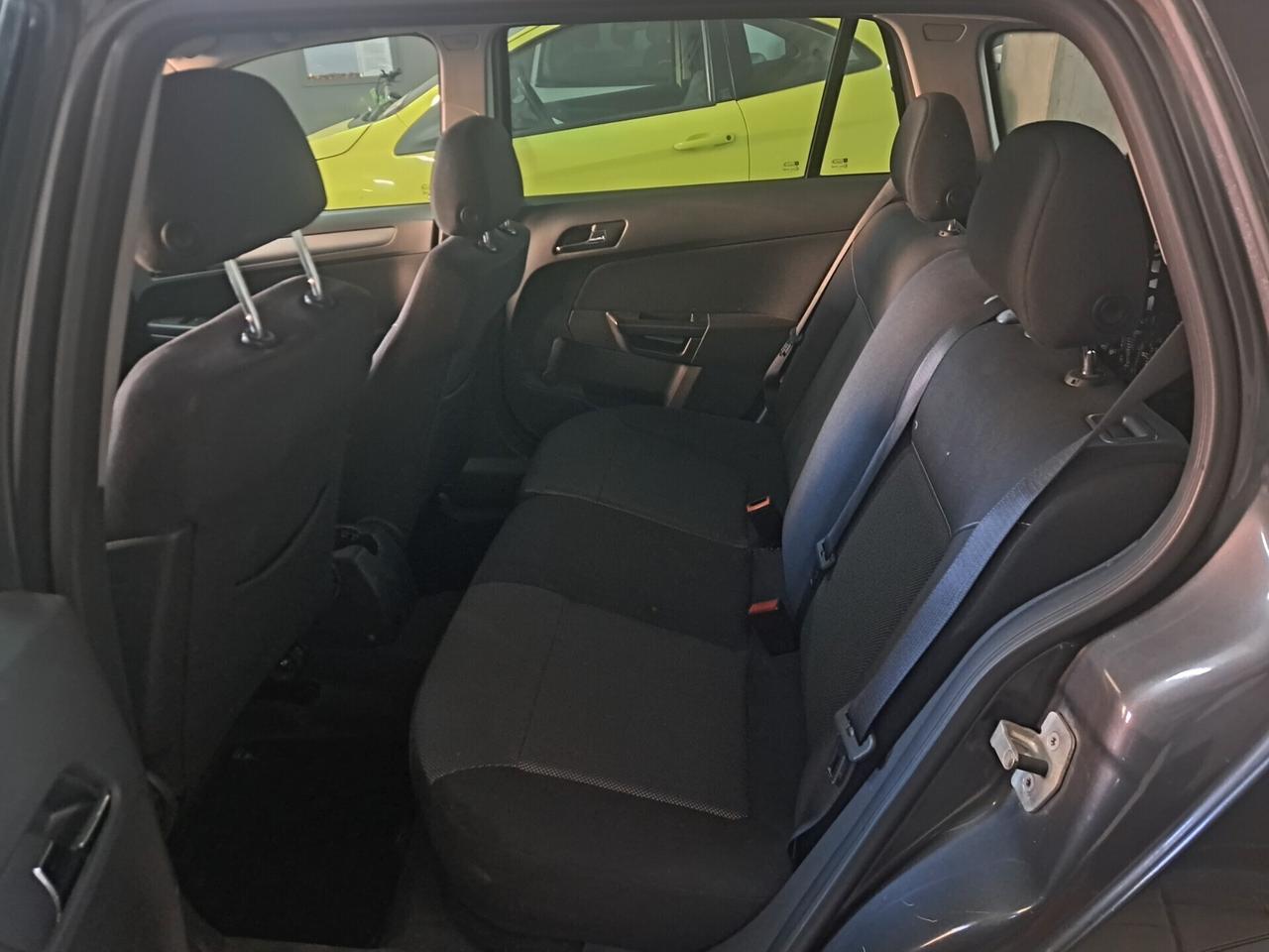 Opel Astra Opel astra 1.6 sw gpl 2010