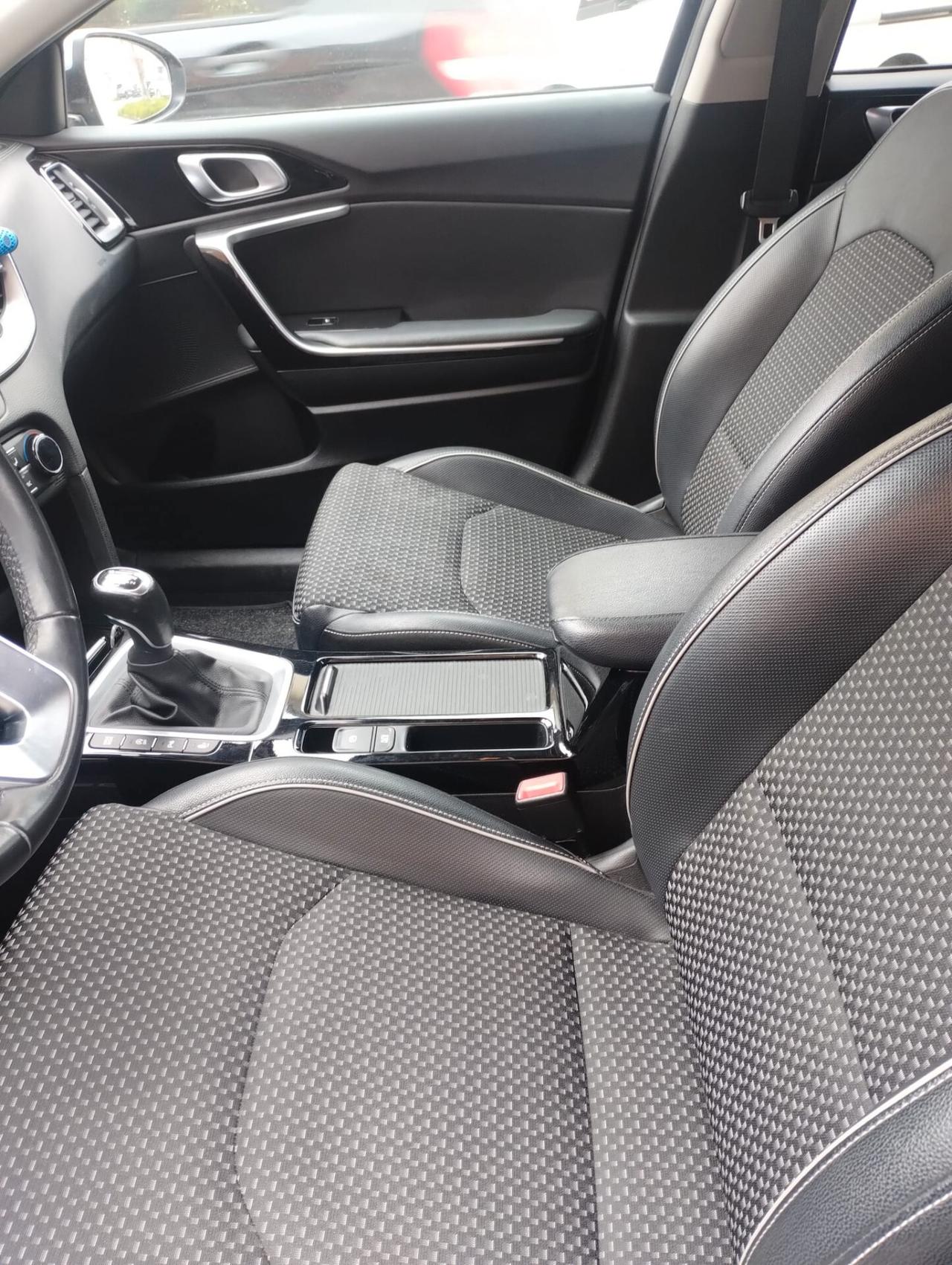 Kia XCeed 1.5 T-GDi 160 CV MHEV iMT Evolution