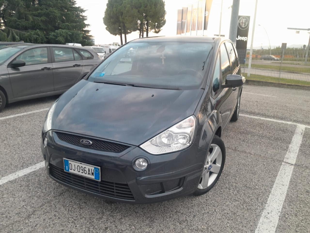 Ford S-Max 2.0 TDCi 131 CV automatico 7 posti
