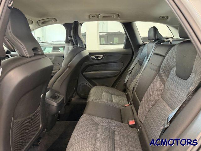 VOLVO XC60 B4 (d) automatico Business