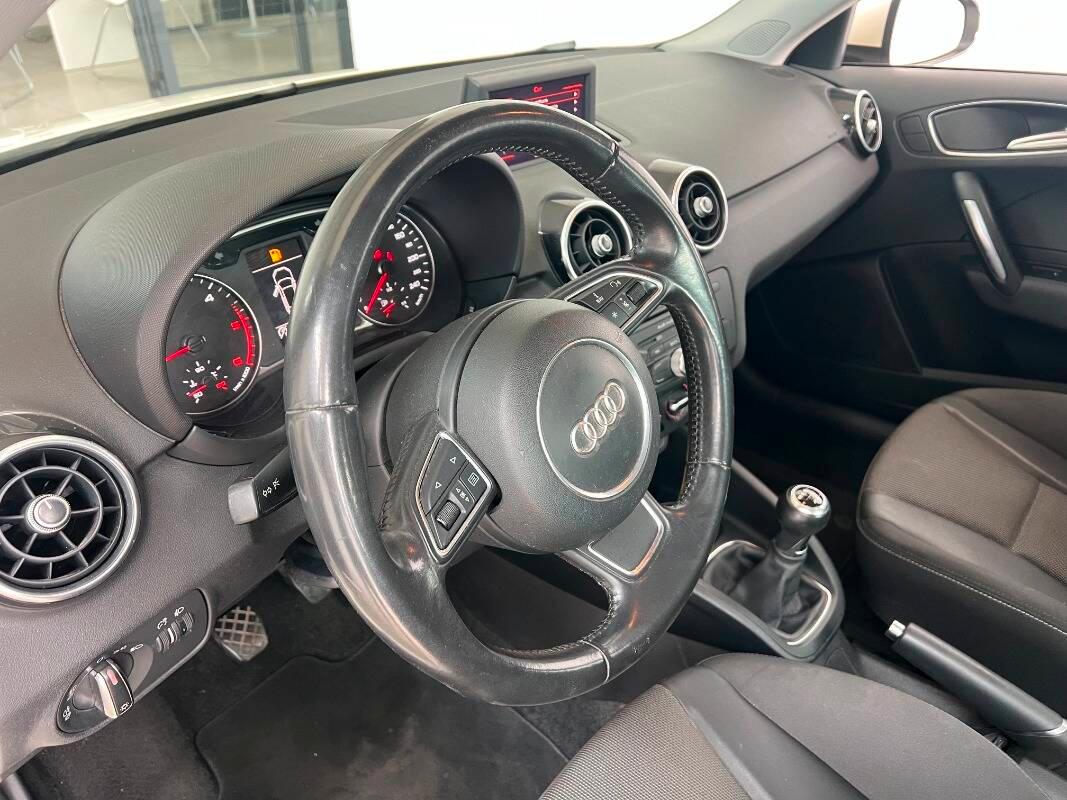 Audi A1 1.6 tdi Ambition 90cv
