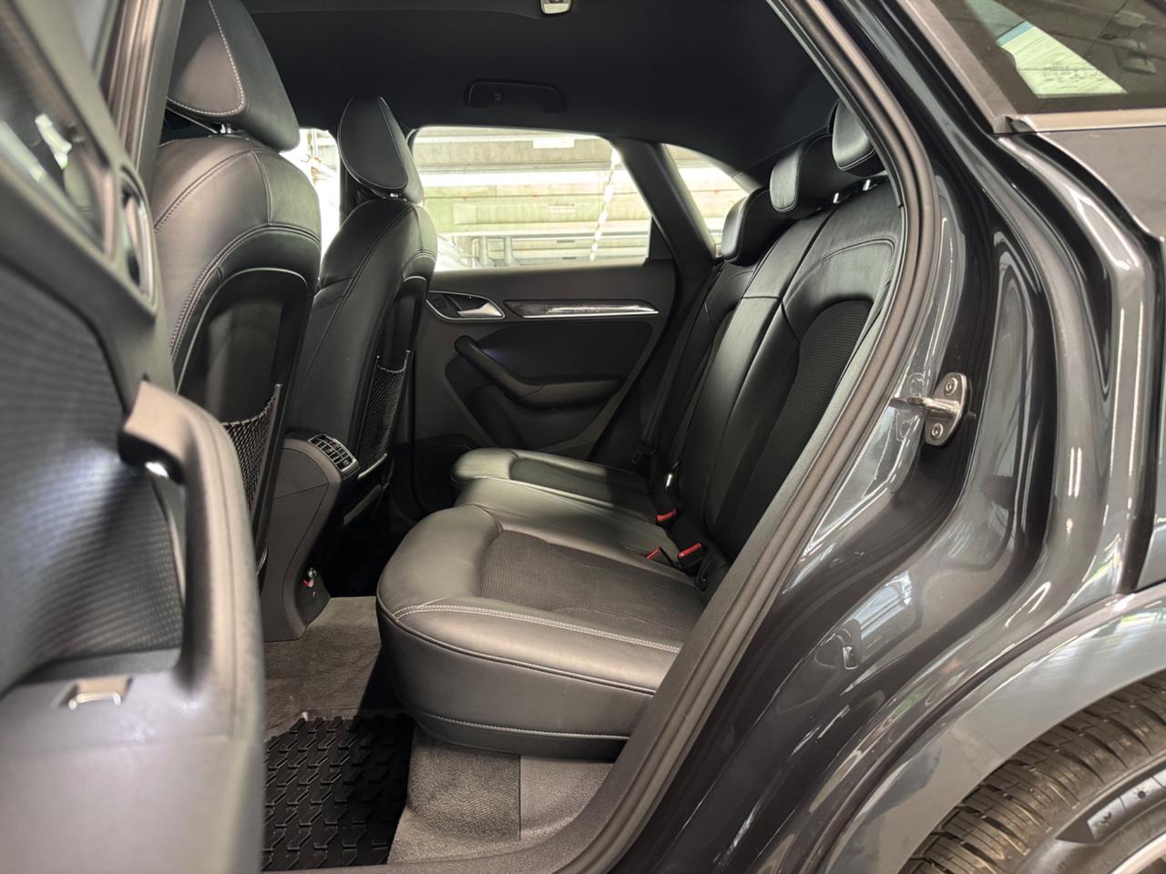 Audi Q3 2.0 TDI 150 CV S line Edition Competition