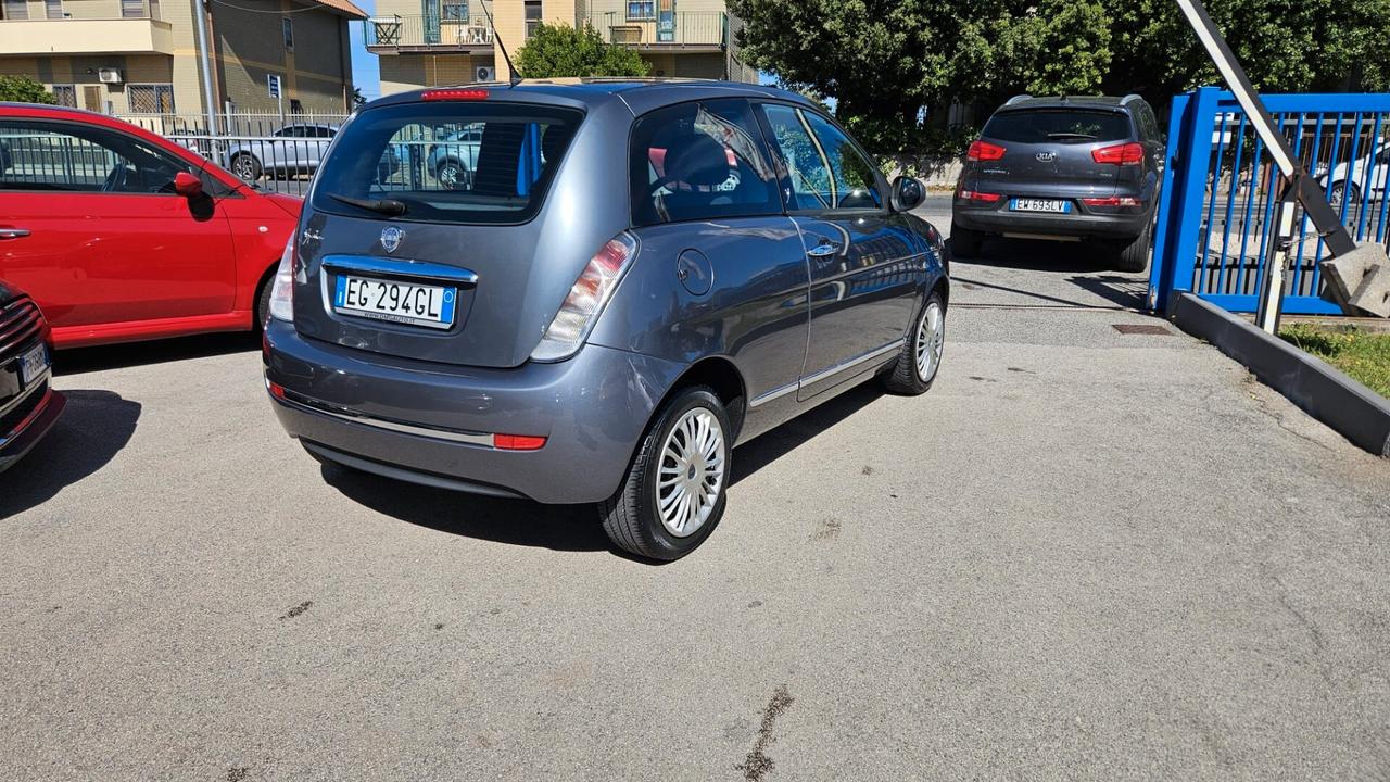 Lancia Ypsilon 1.2 69 CV Diva