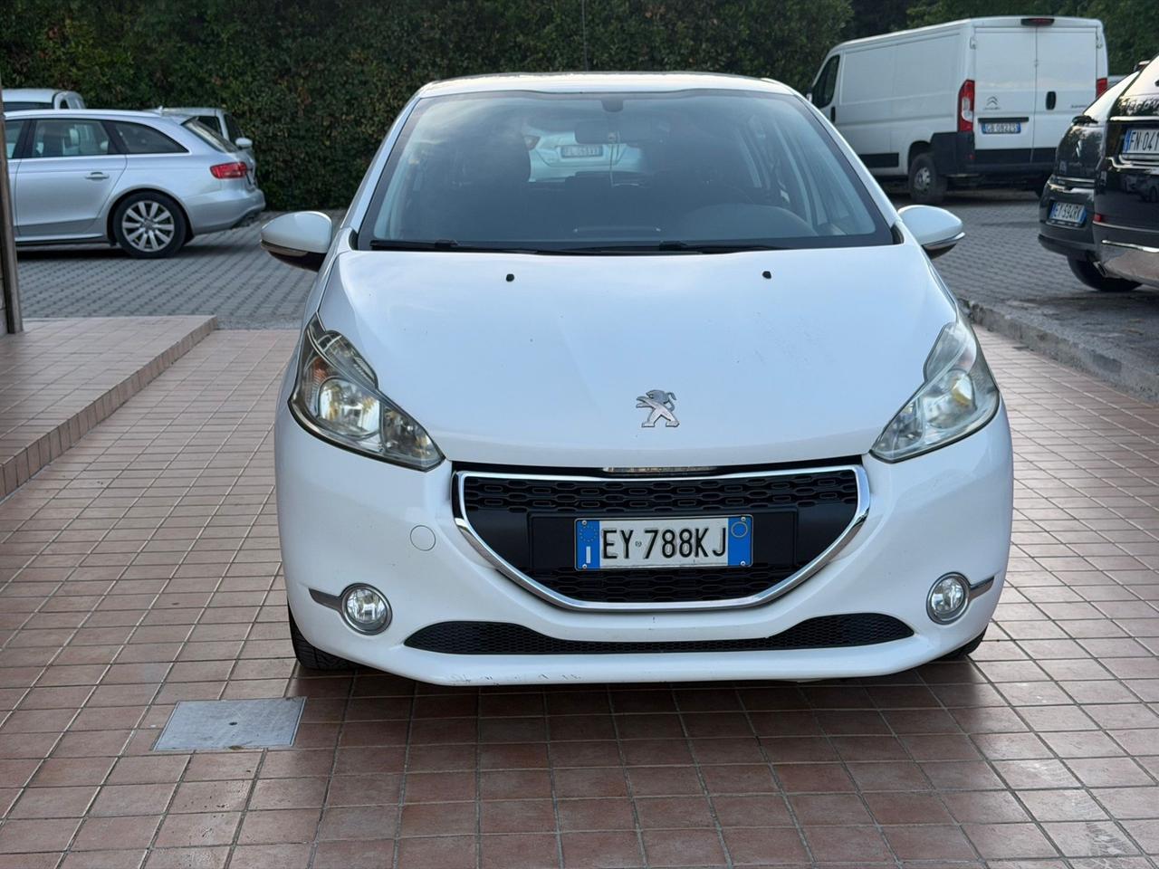 Peugeot 208 1.4 HDi 68 CV 5 porte Access