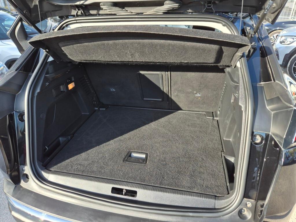 Peugeot 3008 BlueHDi 130CV EAT8 CERCHI-18 CAMERA