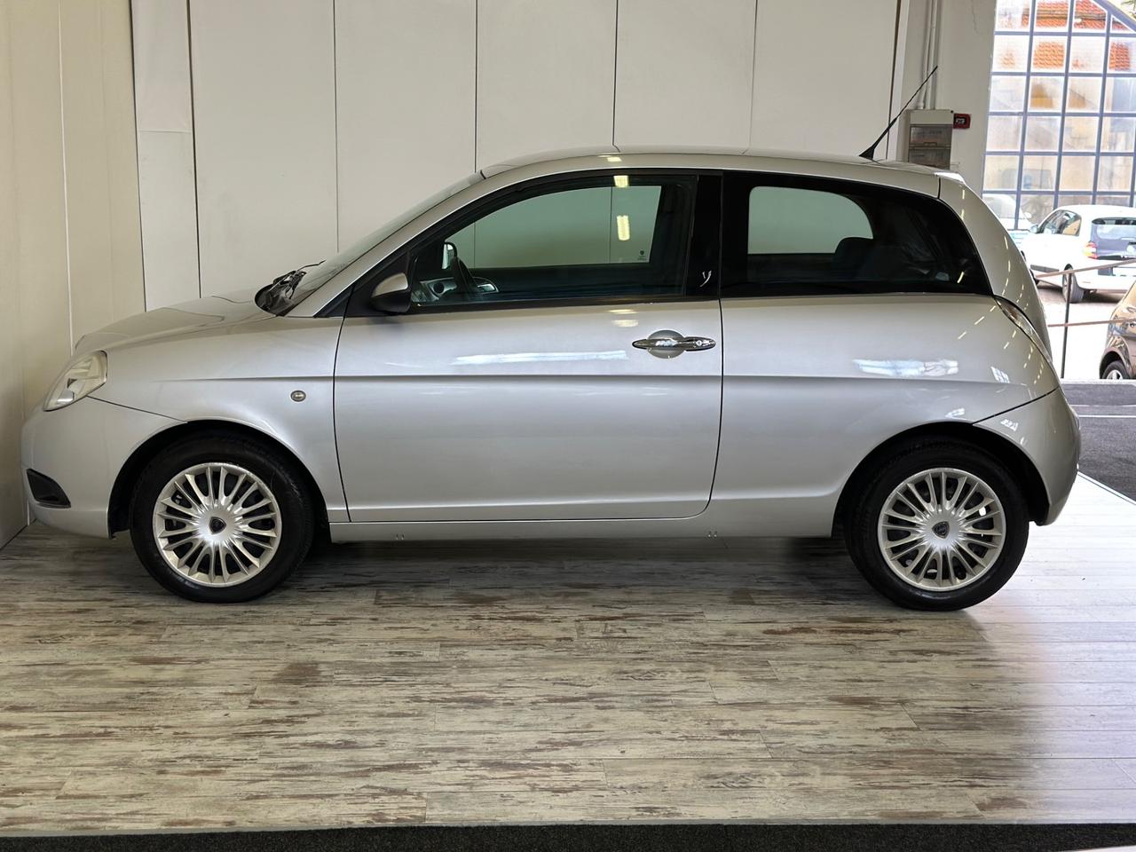 Lancia Ypsilon 1.2 Benzina Ok Neopatentati