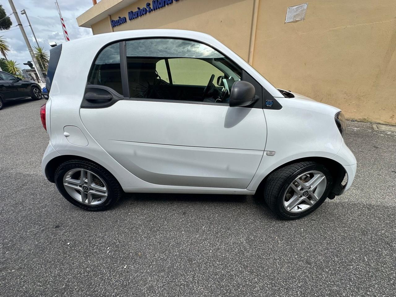 Smart ForTwo EQ Parisblue (4,6kW)