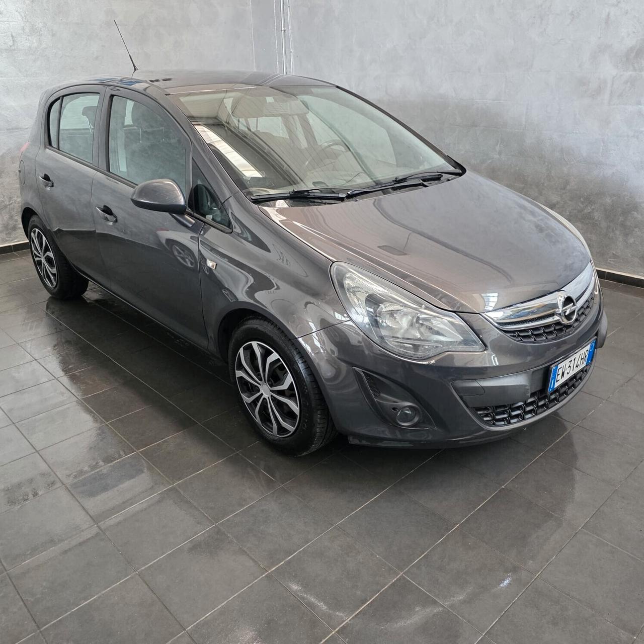 Opel Corsa 1.2 5 porte NEOPATENTATI+PELLE