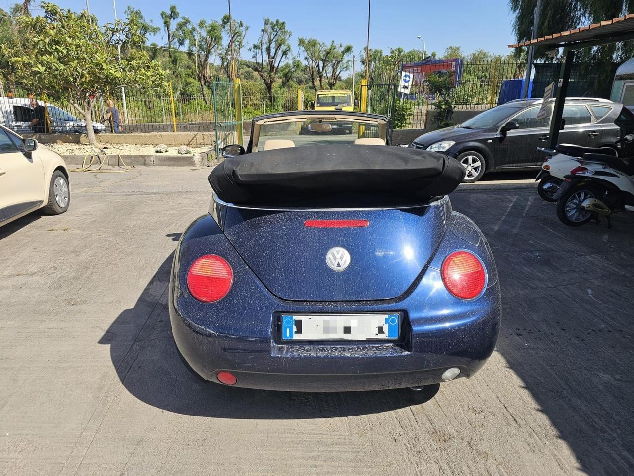 Volkswagen New Beetle 1.6 Cabrio