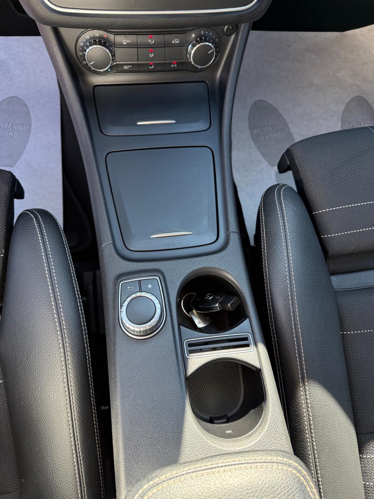 Mercedes-benz CLA 180 BERLINA Automatic Sport Night