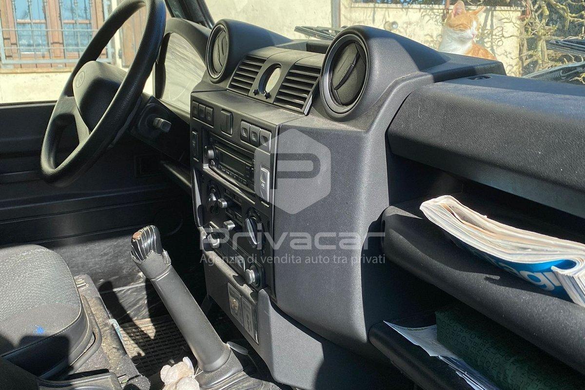 LAND ROVER Defender 90 2.4 TD4 Station Wagon S