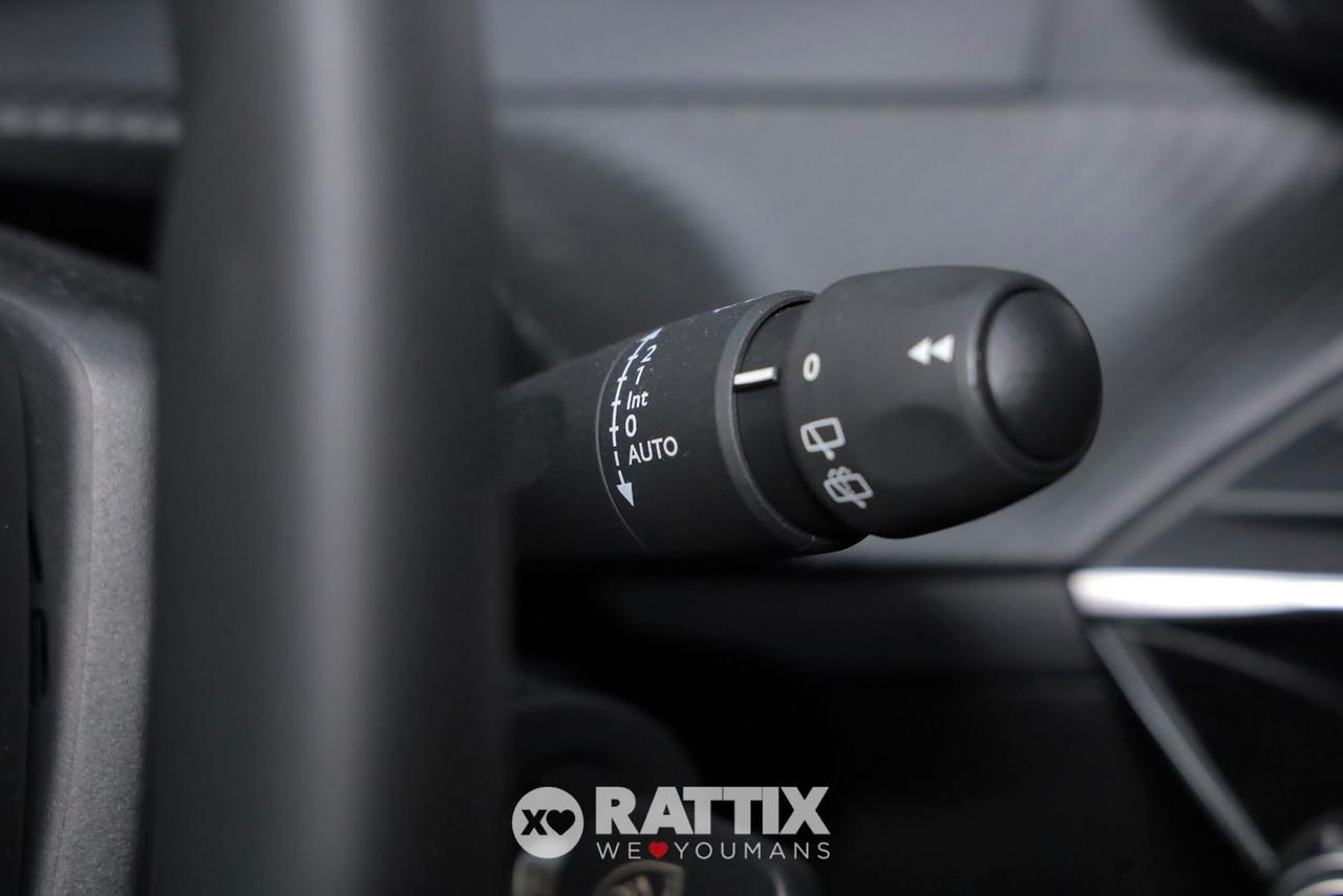 Peugeot 2008 1.2 Puretech 100CV Allure