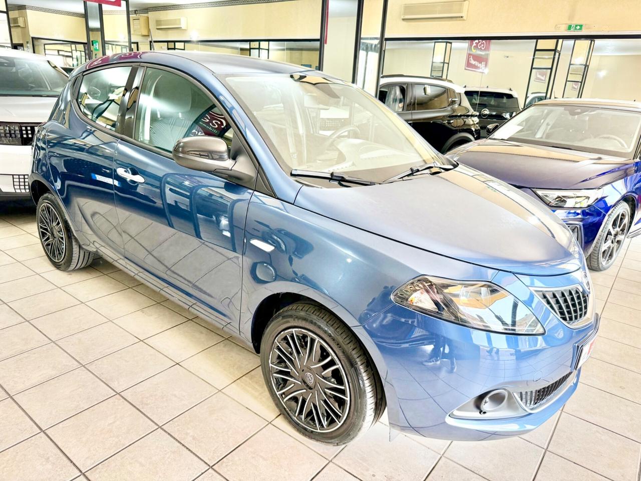Lancia Ypsilon 1.0 FireFly 5 porte S&S Hybrid Gold