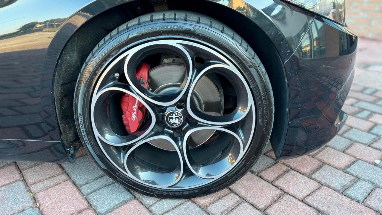 Alfa Romeo Giulia 2.2 210 CV Q4 Veloce