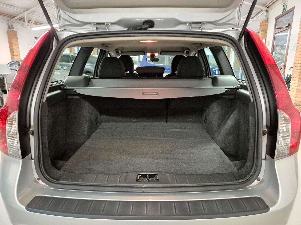 Volvo V50 D2 POLAR