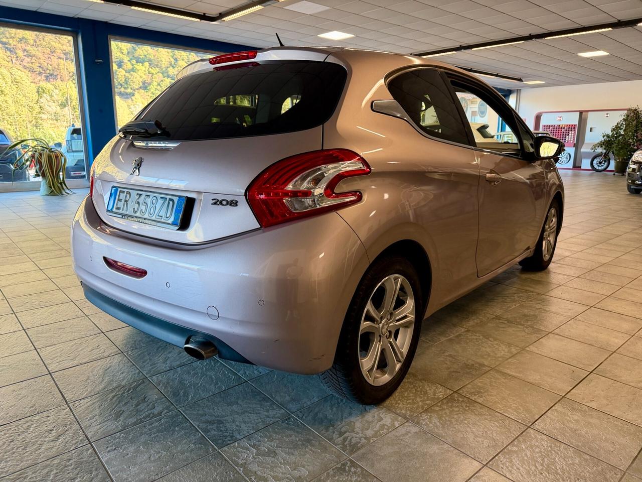 Peugeot 208 1.2 VTi 82 CV 3 porte Allure