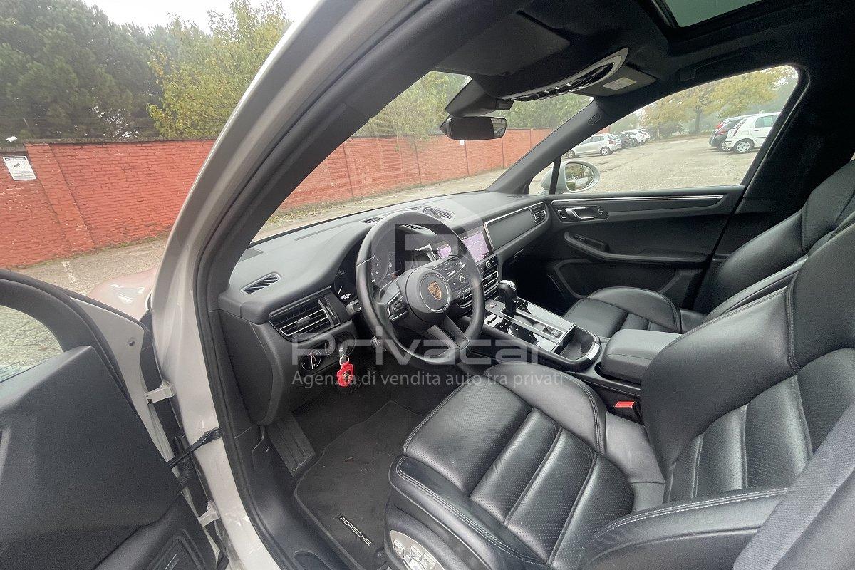 PORSCHE Macan 2.0
