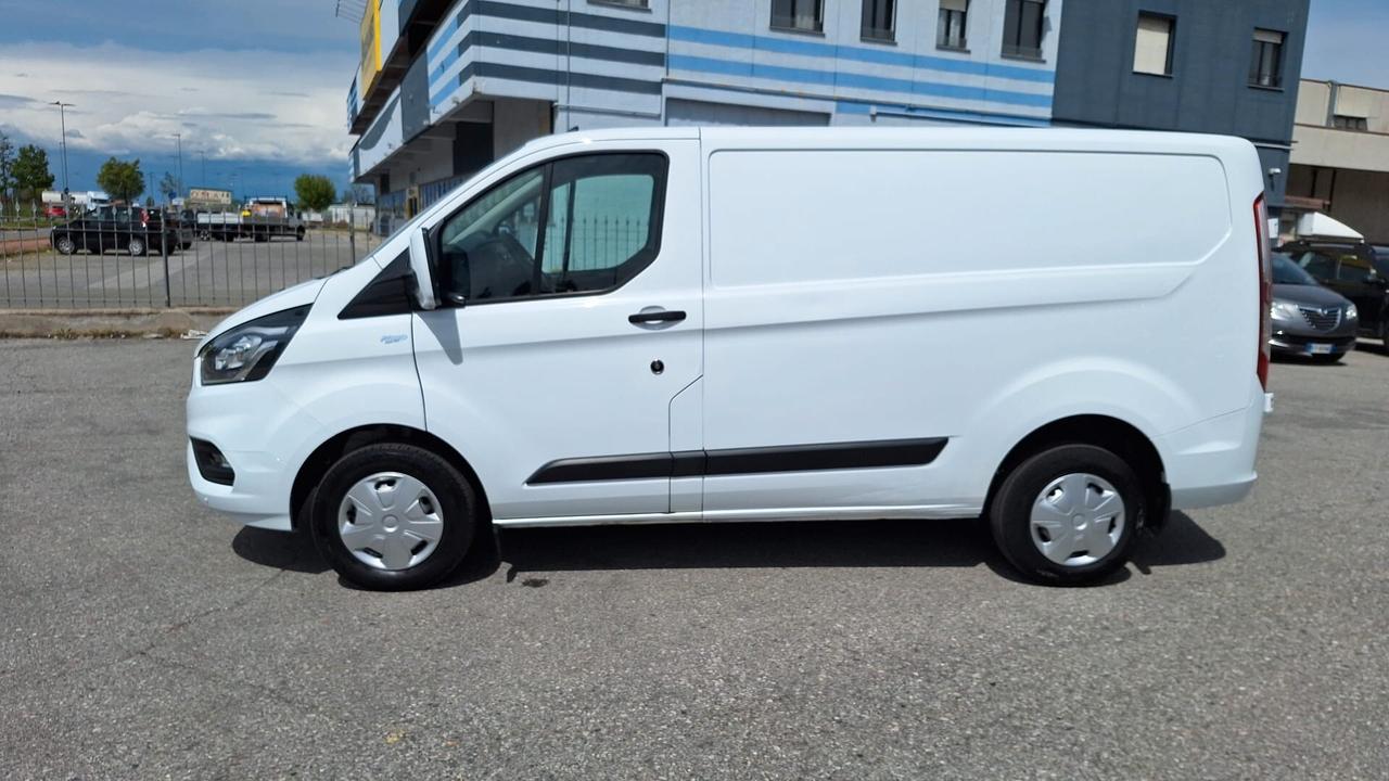 FORD TRANSIT CUSTOM PASSO CORTO HYBRID ECOBLUE