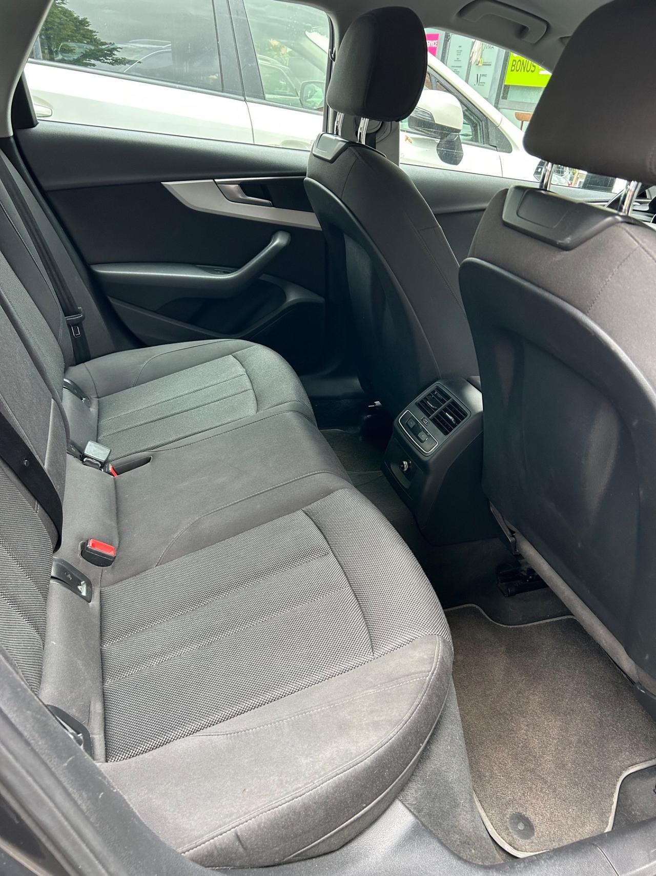Audi A4 Avant 2.0 TDI 150 CV ultra S tronic Business Sport