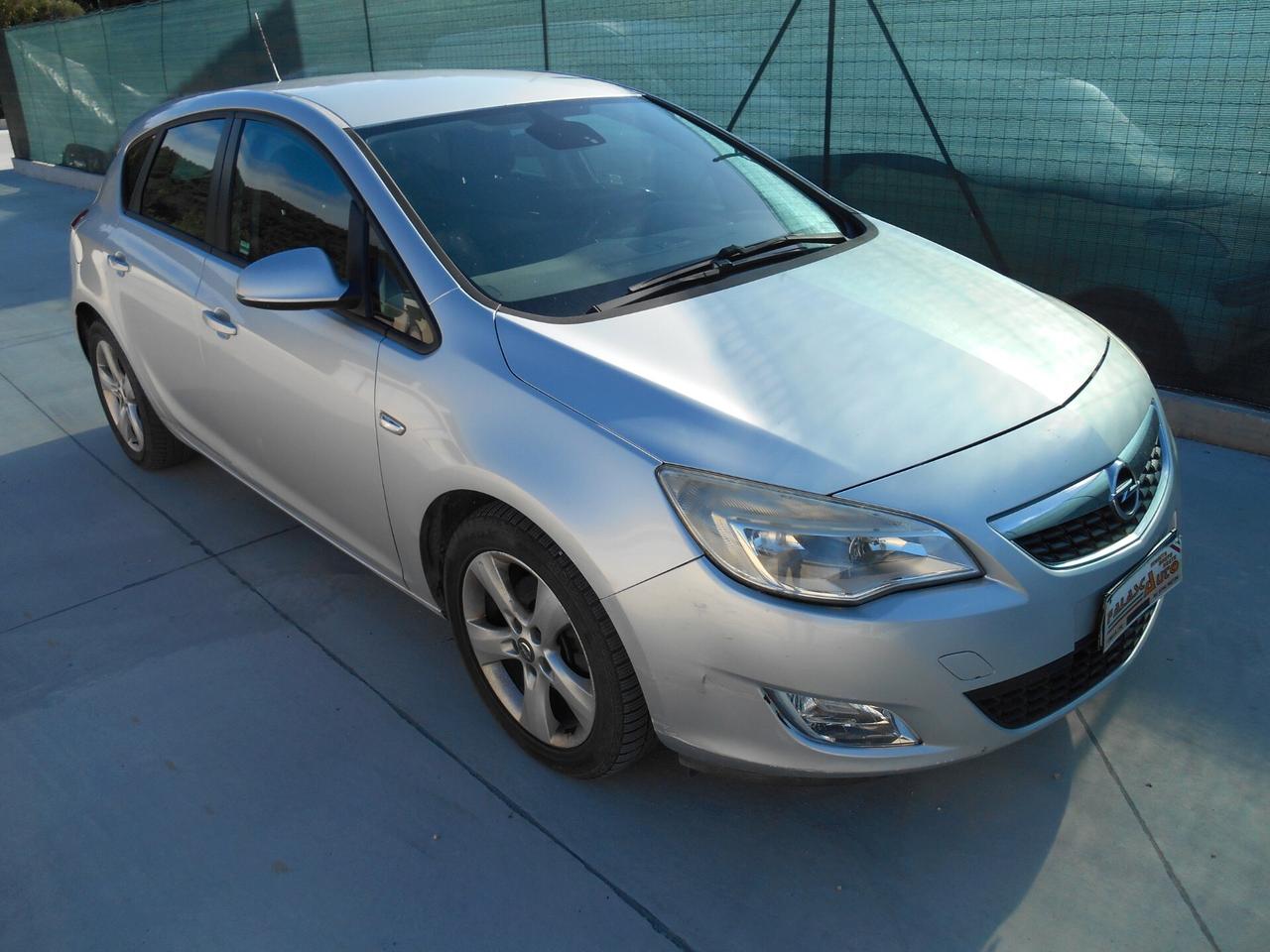 Opel Astra 1.7 CDTI 110CV 5 porte Cosmo