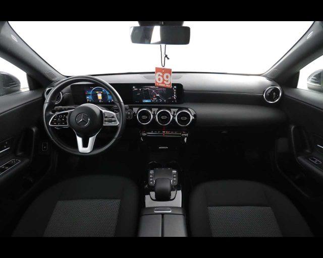 MERCEDES-BENZ CLA 200 d Automatic Shooting Brake Business Extra
