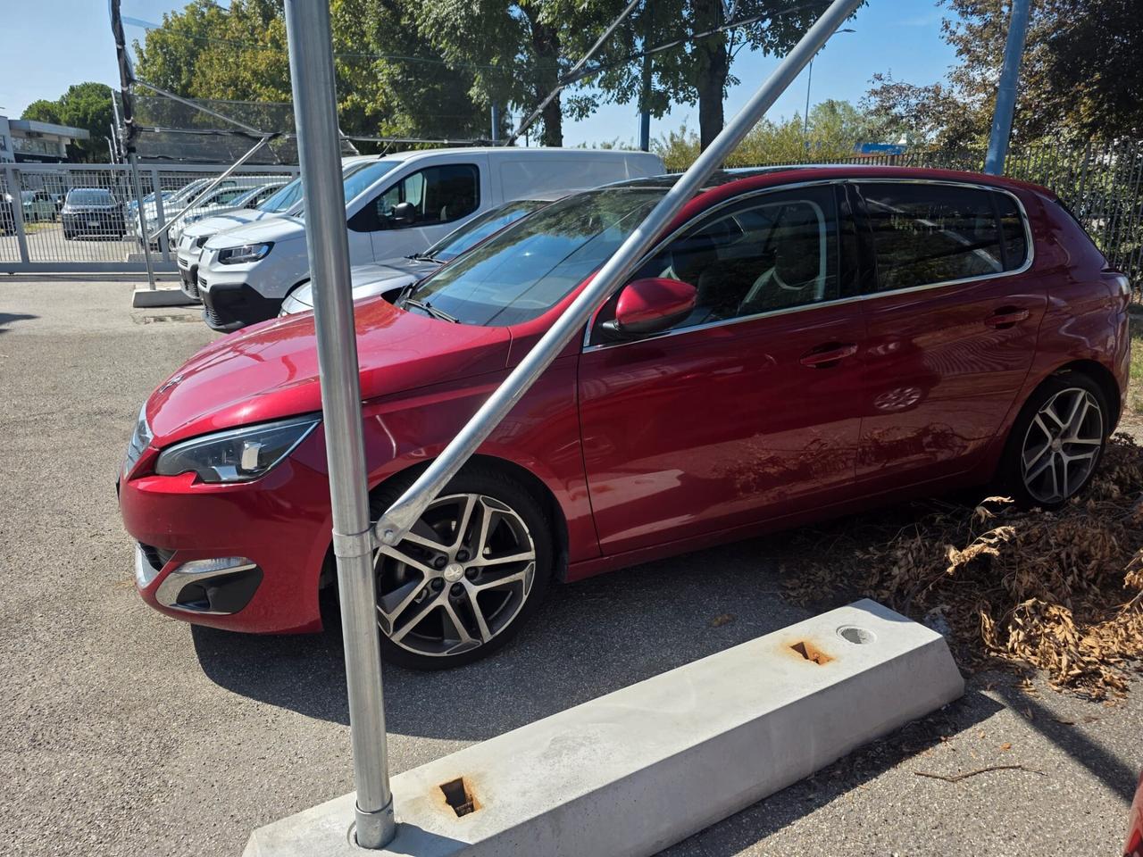 Peugeot 308 BlueHDi 120 S&S EAT6 Business