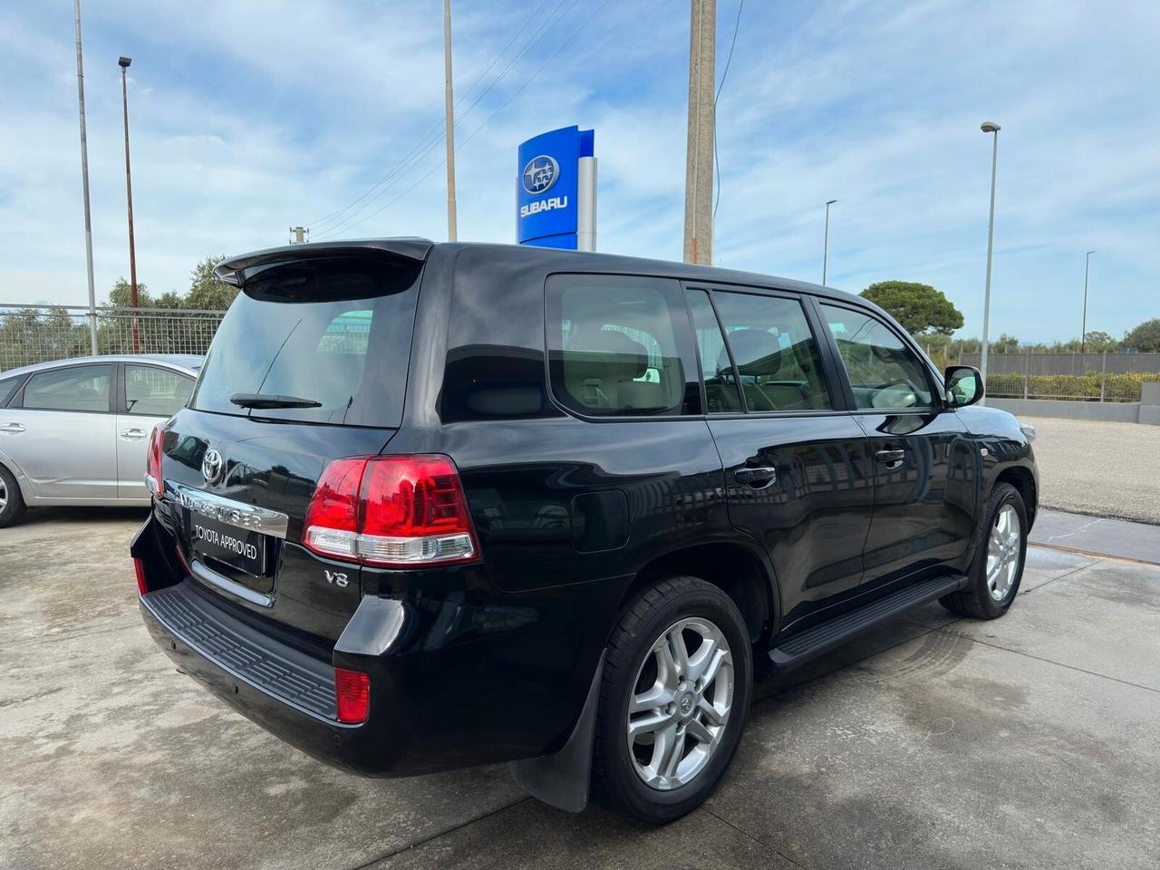 Toyota Land Cruiser V8 4.5 D4-D 7 posti