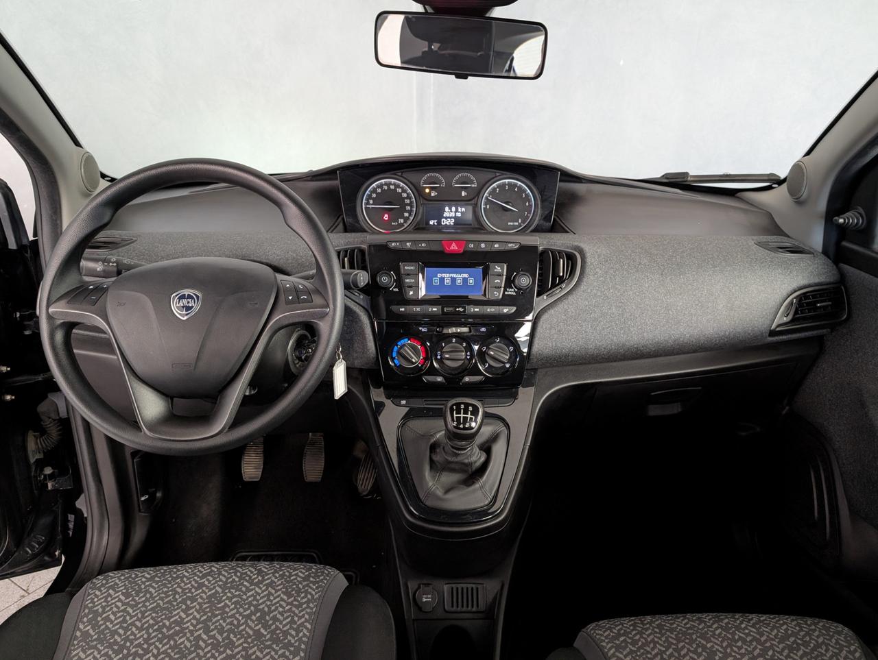 Lancia Ypsilon 1.0 Hybrid 70cv Silver